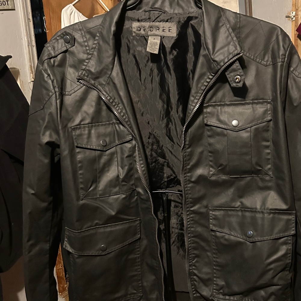 Decree jacket